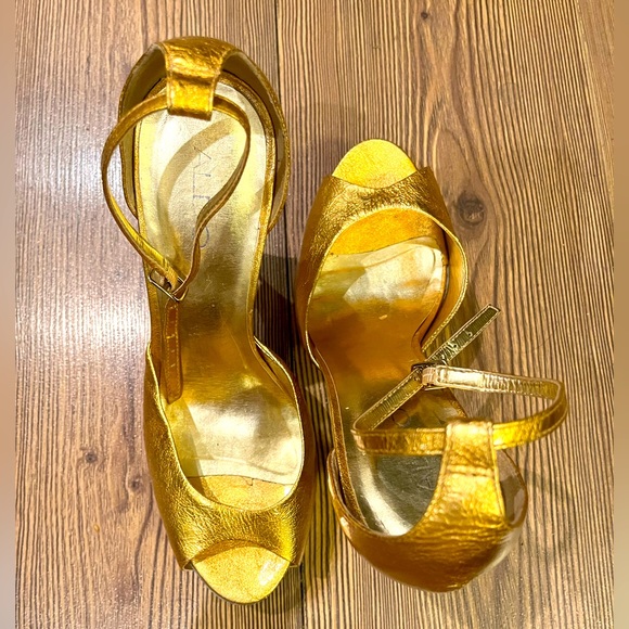 Sexy glam Aldo metallic gold 4” stiletto platform peep toe strappy heels Sz. 8.5 - Picture 4 of 11